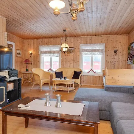 Dale Gard * Heggenes